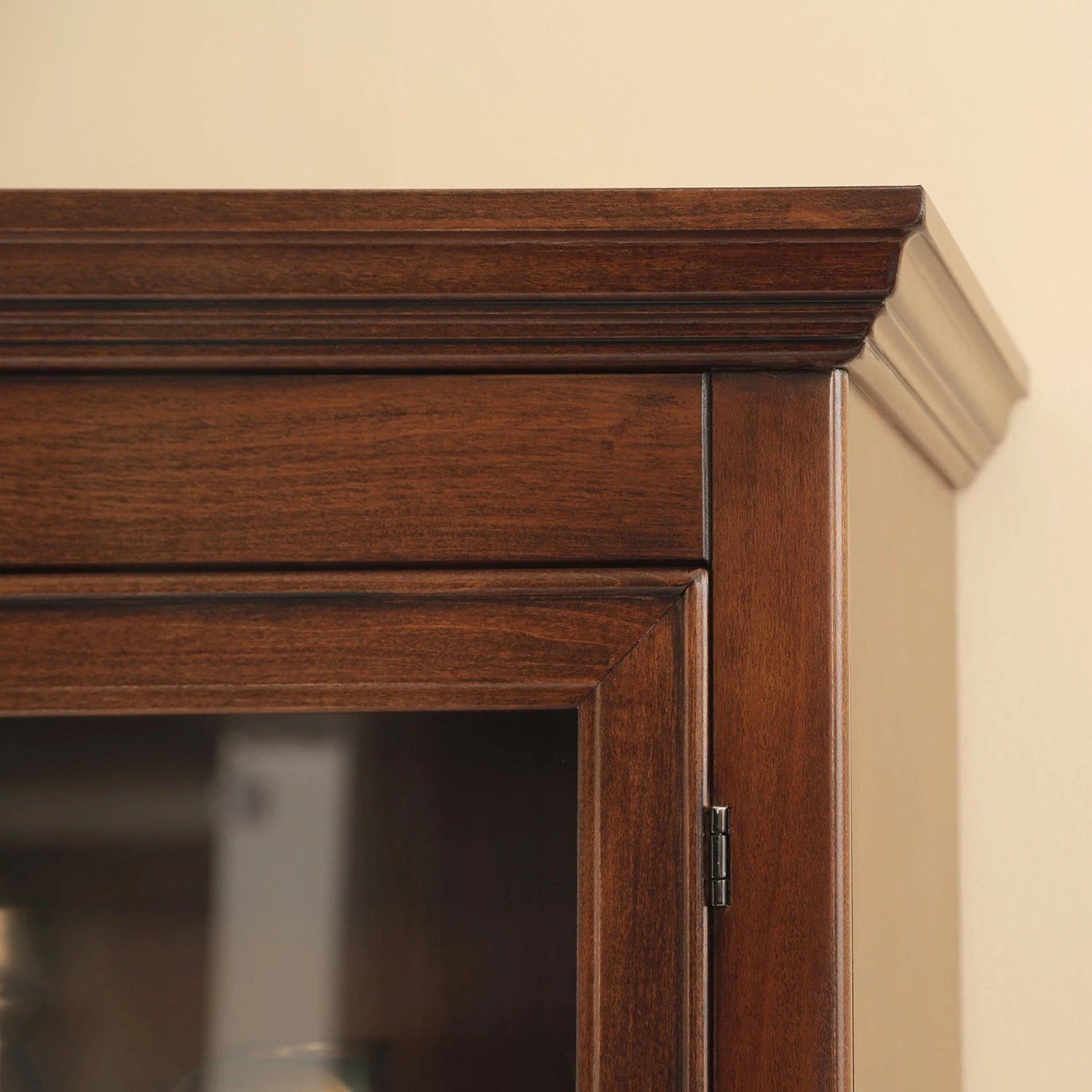 Ridgevalley Standvitrine Brieux - Tulpenbaum teilmassiv - Tulpenbaum Antik 13 Ridgevalley Standvitrine Brieux - Tulpenbaum teilmassiv - Tulpenbaum Antik – Bild 13