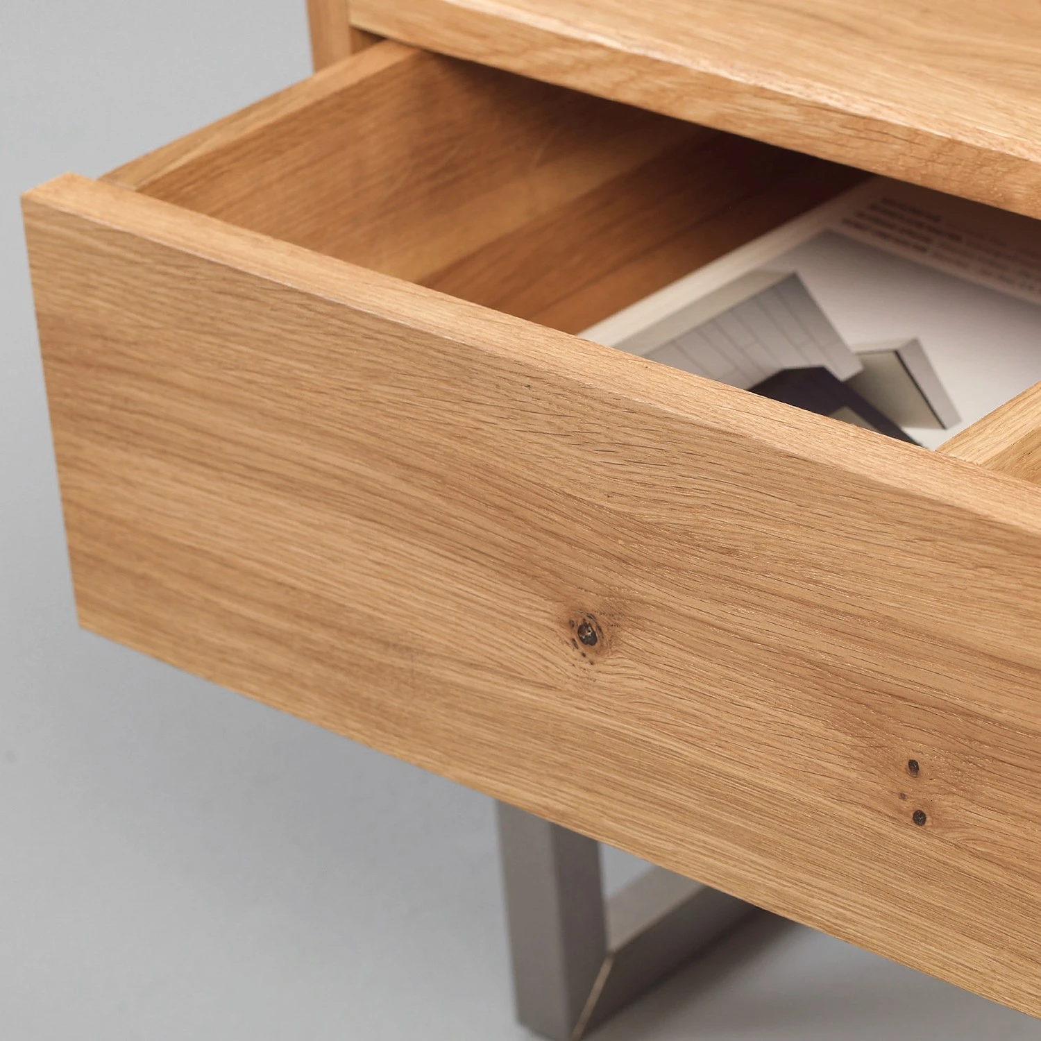 Loftscape TV-Lowboard Roffey - Wildeiche massiv / Metall - Wildeiche / Silber 5 Loftscape TV-Lowboard Roffey - Wildeiche massiv / Metall - Wildeiche / Silber – Bild 5