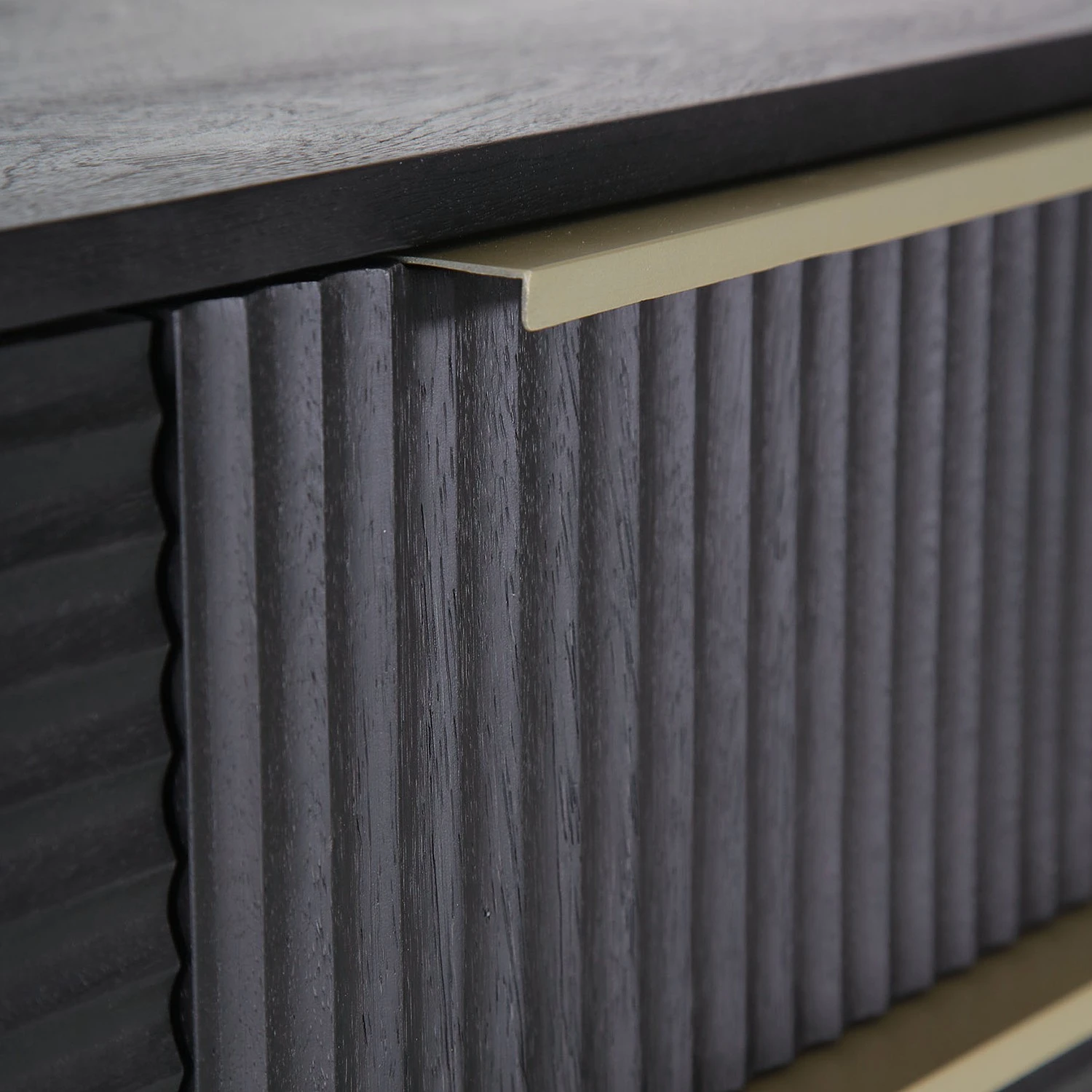 Red Living Sideboard Soyons - Akazie massiv / Metall - Schwarz / Gold 4 Red Living Sideboard Soyons - Akazie massiv / Metall - Schwarz / Gold – Bild 4