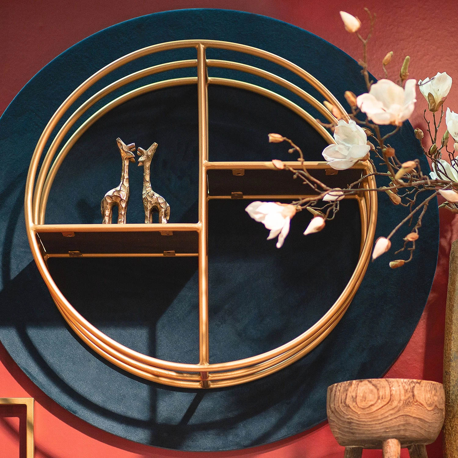 Red Living Wandregal Oissel II - Akazie massiv / Metall - Akazie Schwarz / Gold - Durchmesser: 70 cm 2 Red Living Wandregal Oissel II - Akazie massiv / Metall - Akazie Schwarz / Gold - Durchmesser: 70 cm – Bild 2