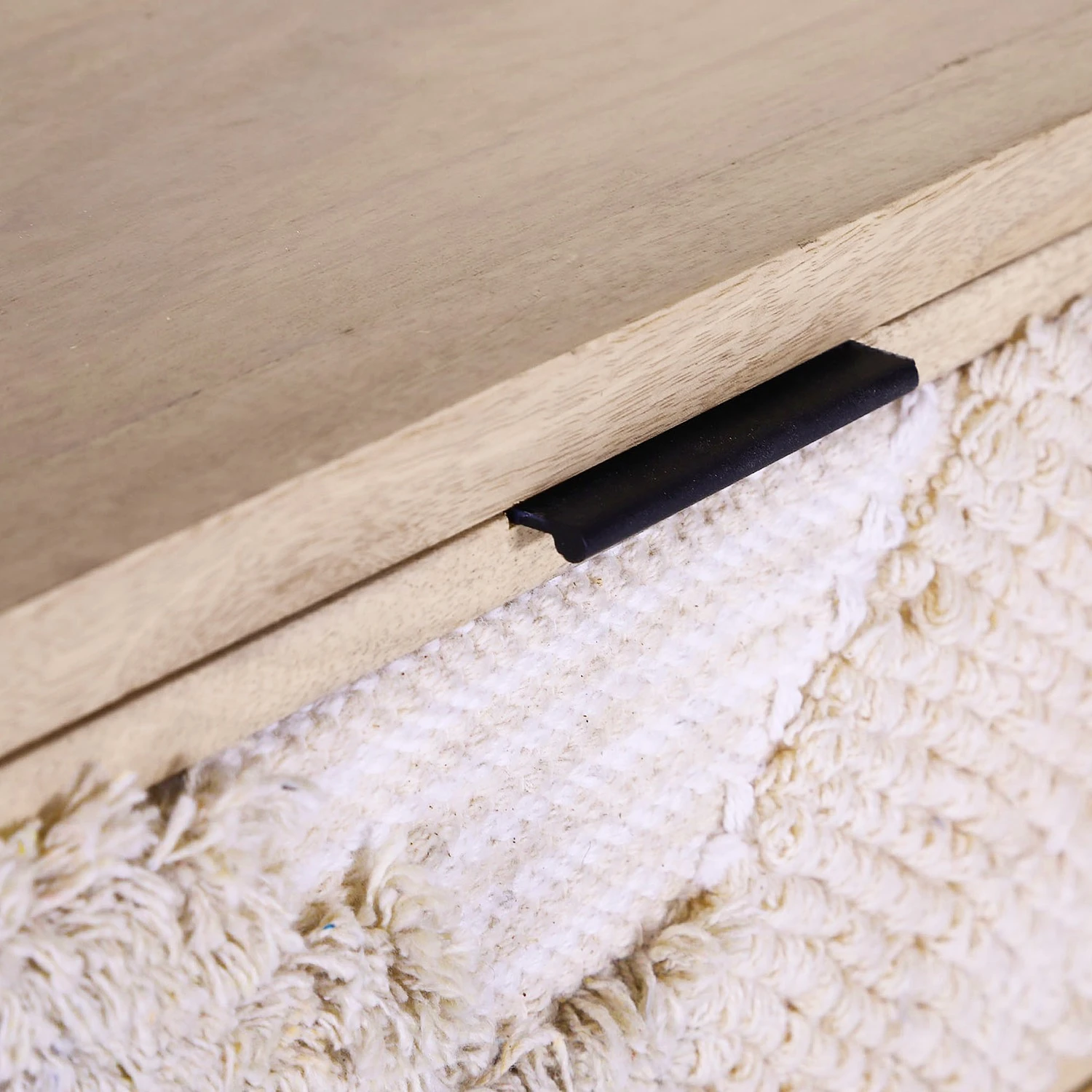 Naturoo Konsolentisch Soyans - Mango teilmassiv / Metall - Beige / Schwarz 6 Naturoo Konsolentisch Soyans - Mango teilmassiv / Metall - Beige / Schwarz – Bild 6