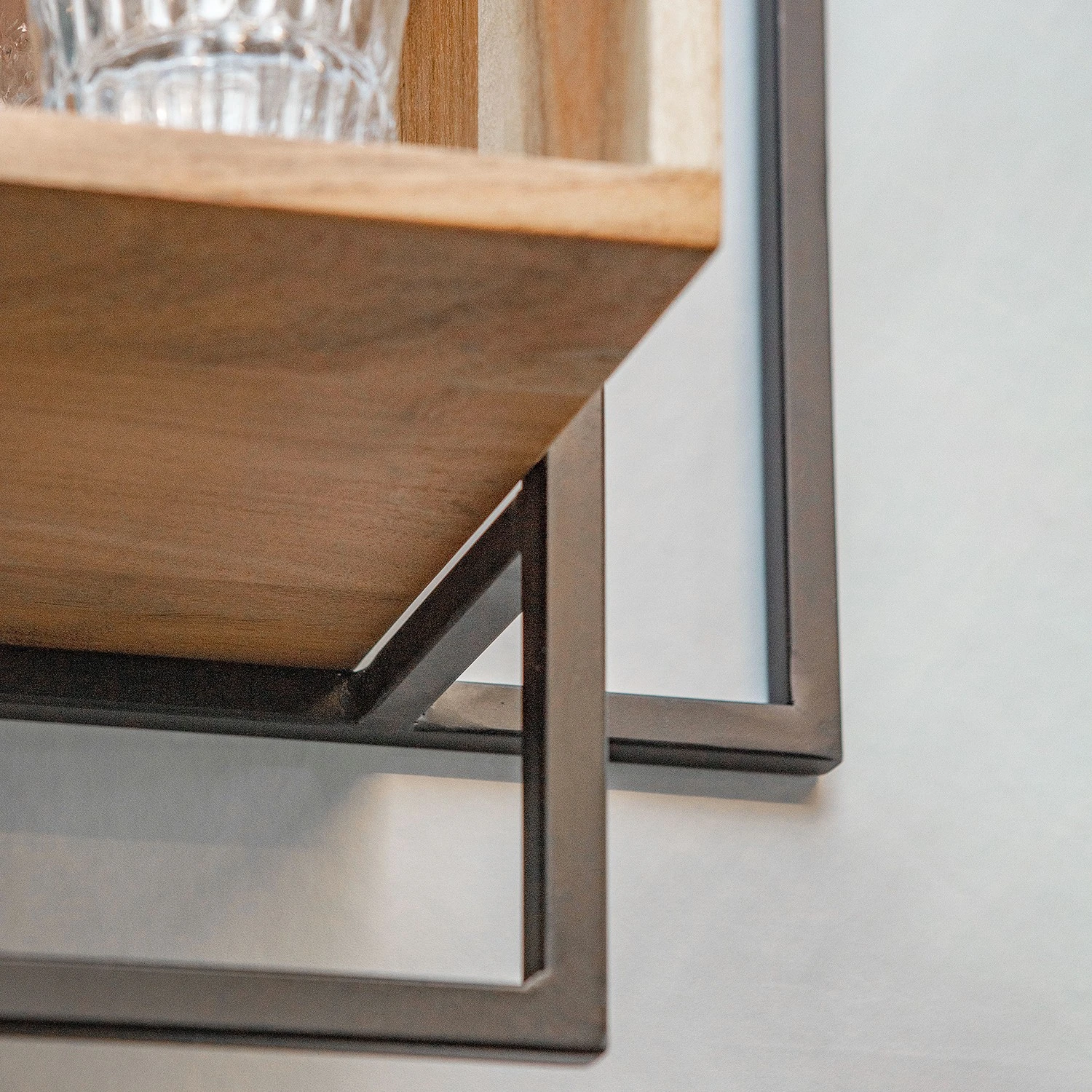 Red Living Wandregal Fenay - Akazie massiv / Metall - Akazie / Schwarz 6 Red Living Wandregal Fenay - Akazie massiv / Metall - Akazie / Schwarz – Bild 6