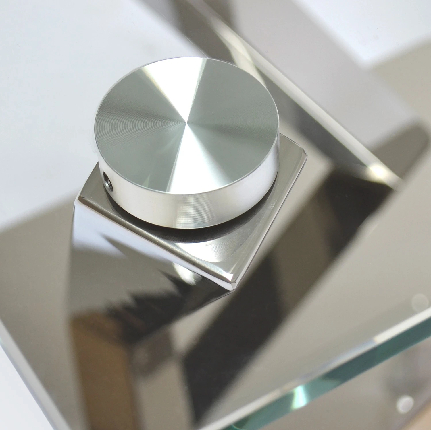 Loftscape Beistelltisch Vareilles II - Glas / Edelstahl - Chrom 2 Loftscape Beistelltisch Vareilles II - Glas / Edelstahl - Chrom – Bild 2