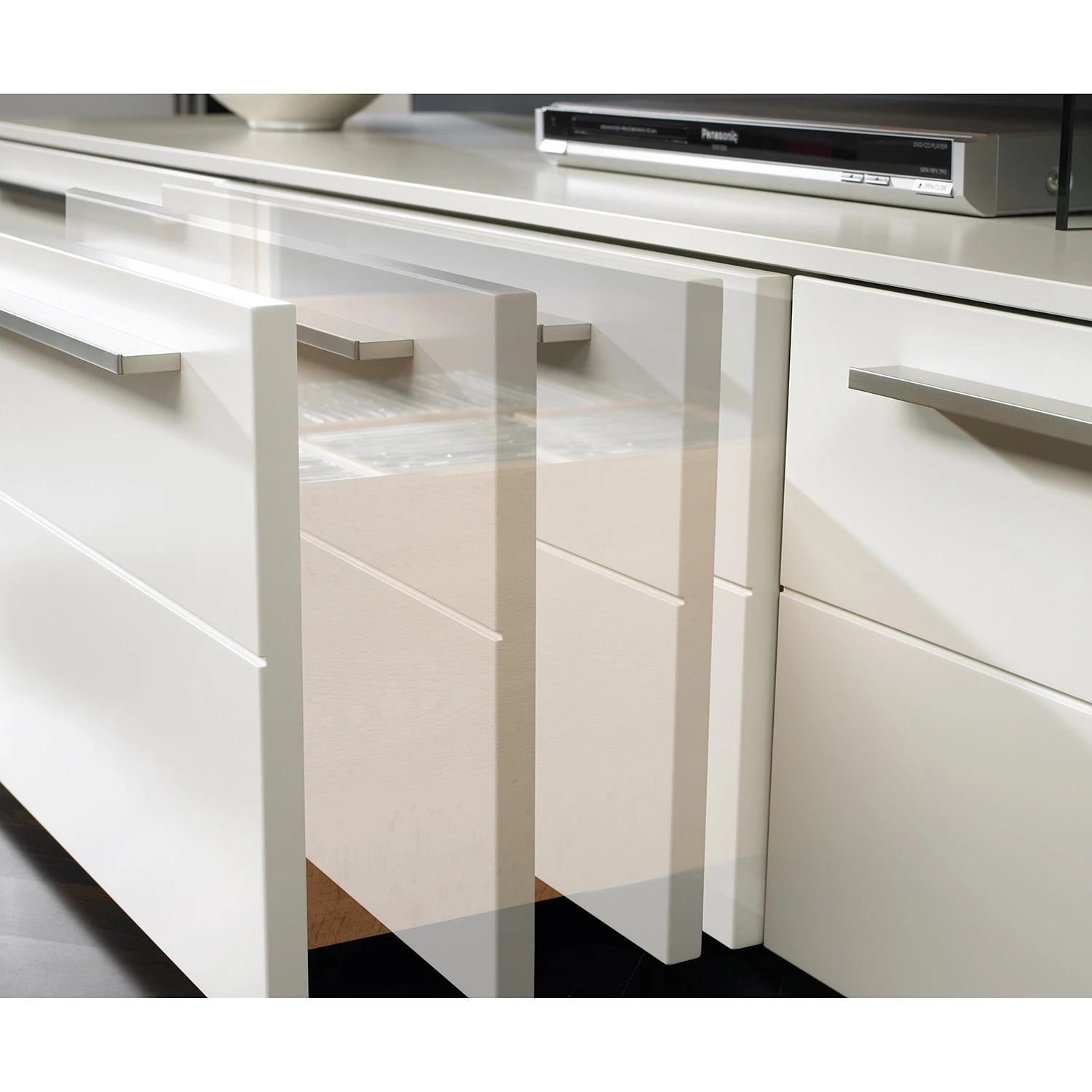 GWINNER Wohnkombination Bellano I (2-teilig) - Echtholzfurnier - Matt Weiß / Balkeneiche - Ausrichtung rechts - Mit Beleuchtung 6 GWINNER Wohnkombination Bellano I (2-teilig) - Echtholzfurnier - Matt Weiß / Balkeneiche - Ausrichtung rechts - Mit Beleuchtung – Bild 6