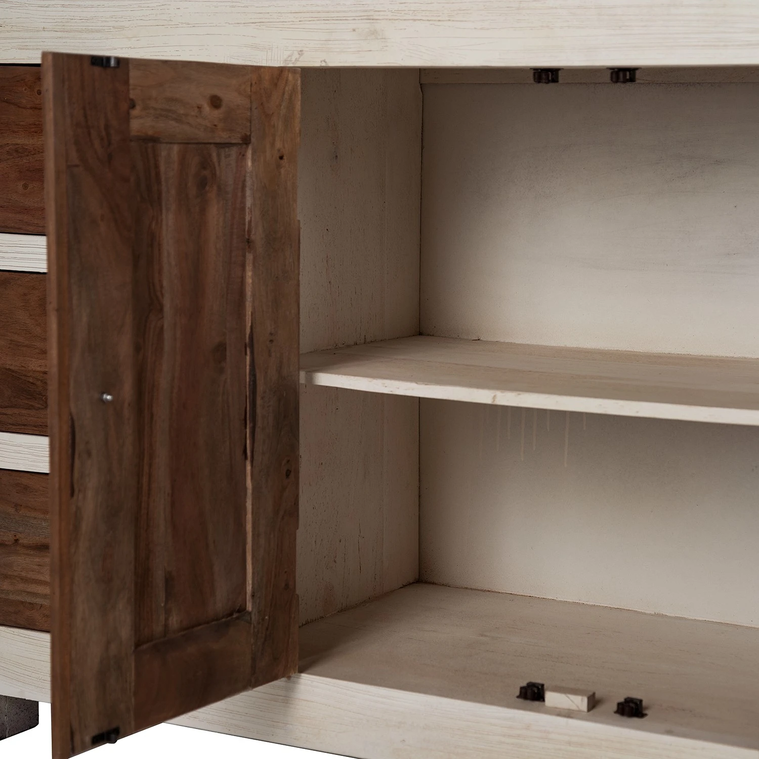 Wolf-Möbel Kommode Maison I - Akazie massiv - Akazie Stone / Antik Weiß 6 Wolf-Möbel Kommode Maison I - Akazie massiv - Akazie Stone / Antik Weiß – Bild 6