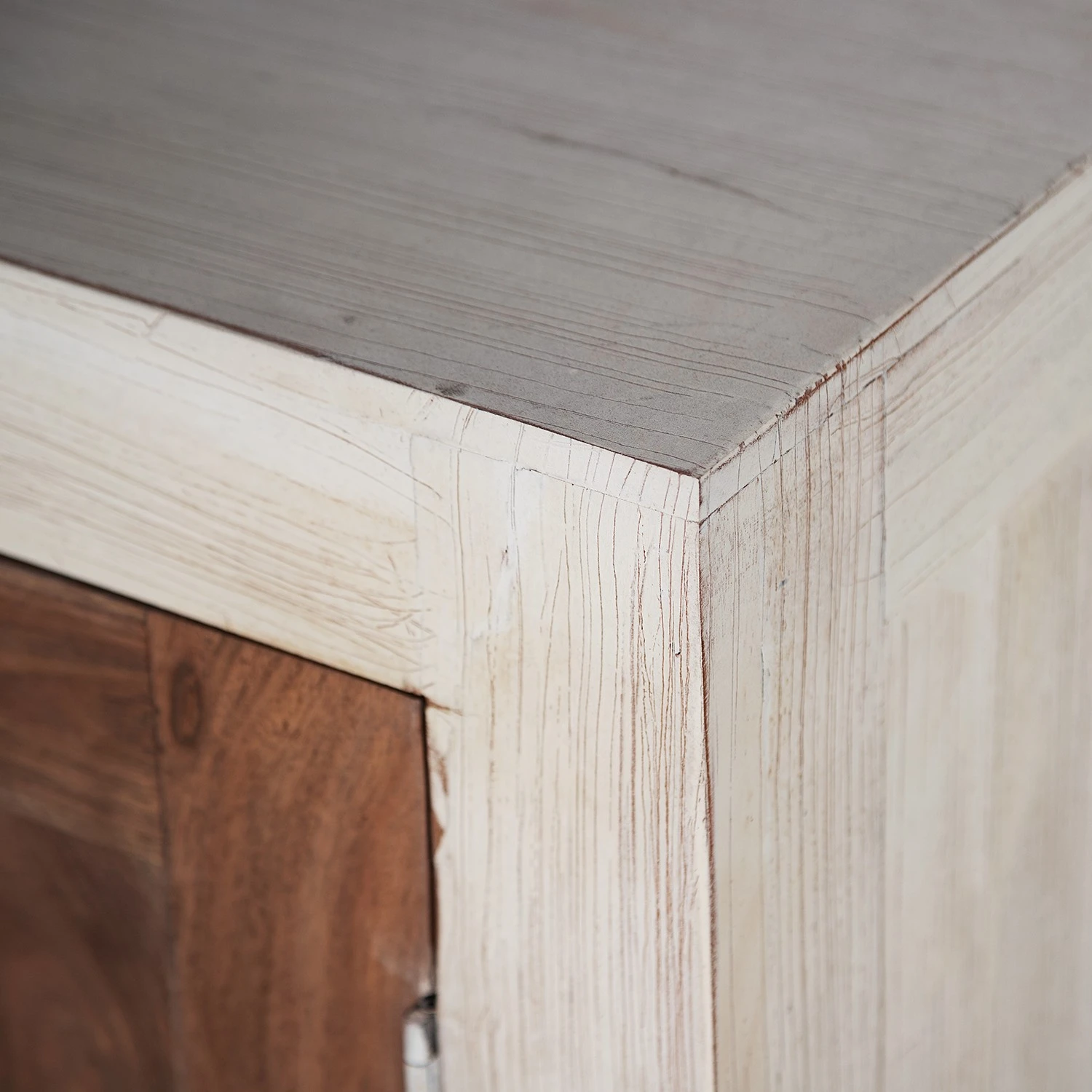 Wolf-Möbel Kommode Maison I - Akazie massiv - Akazie Stone / Antik Weiß 9 Wolf-Möbel Kommode Maison I - Akazie massiv - Akazie Stone / Antik Weiß – Bild 9