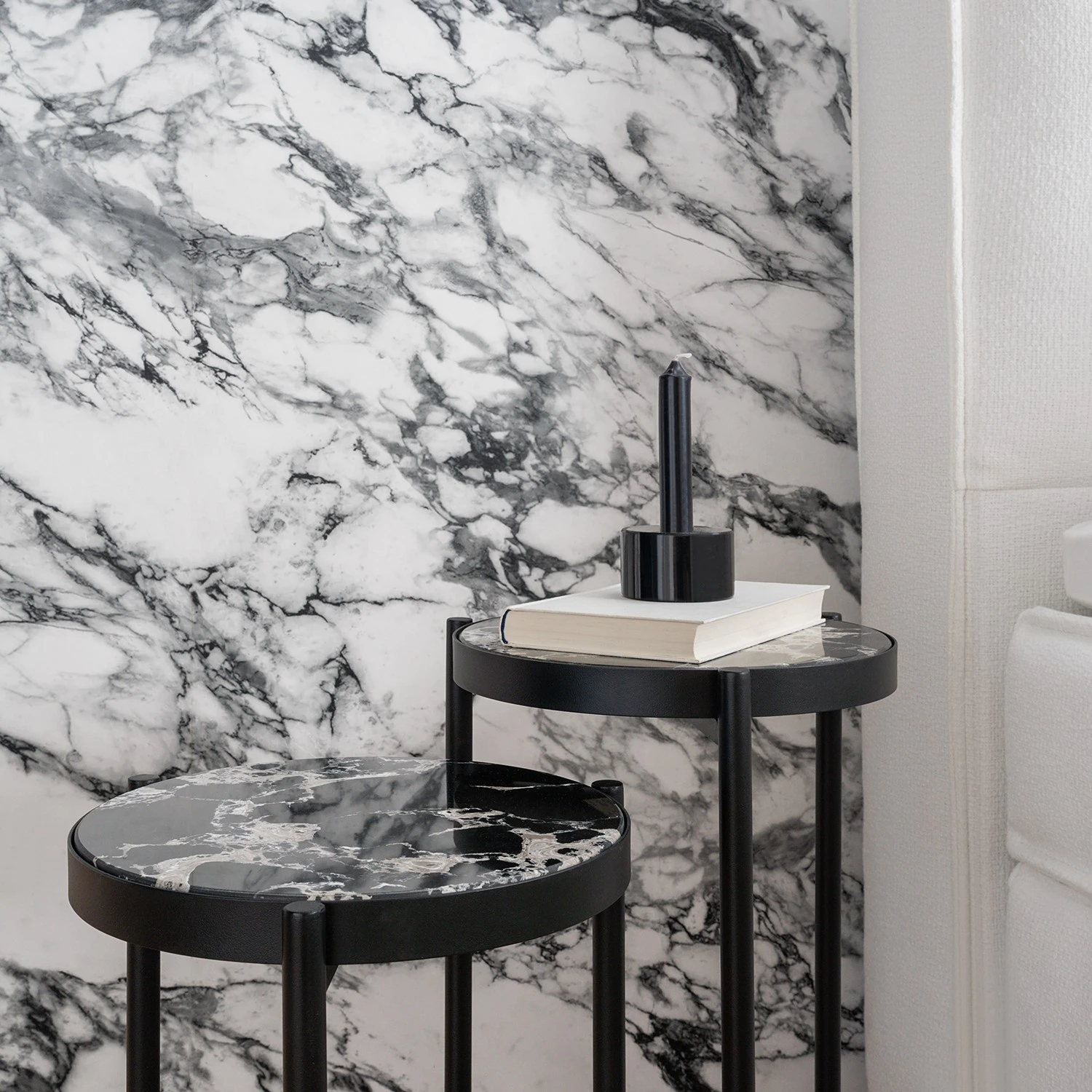 Studio Copenhagen Beistelltisch Abee I (2er-Set) - Marmor Schwarz Dekor / Schwarz 4 Studio Copenhagen Beistelltisch Abee I (2er-Set) - Marmor Schwarz Dekor / Schwarz – Bild 4