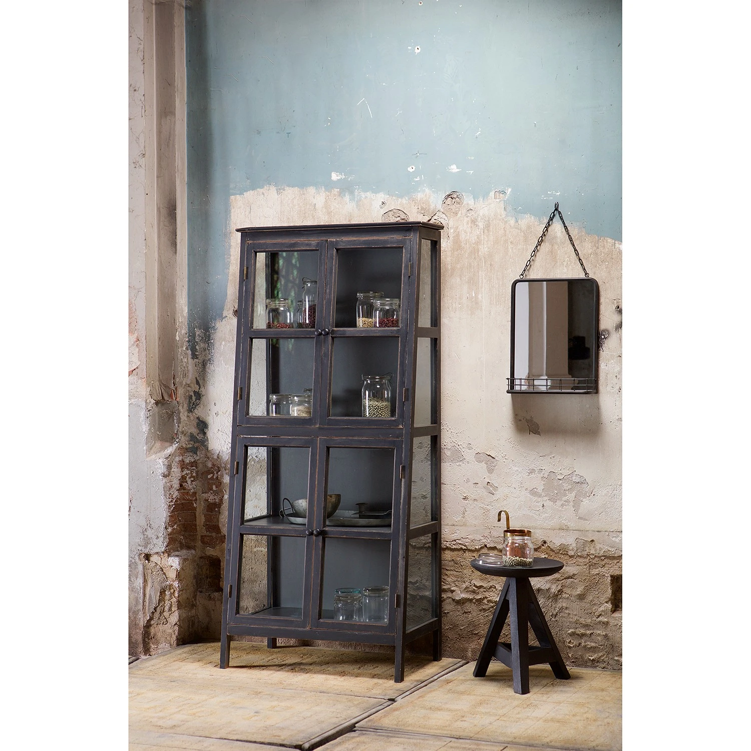 Red Living Vitrinenschrank Egelev - Kiefer massiv - Antik Schwarz 2 Red Living Vitrinenschrank Egelev - Kiefer massiv - Antik Schwarz – Bild 2