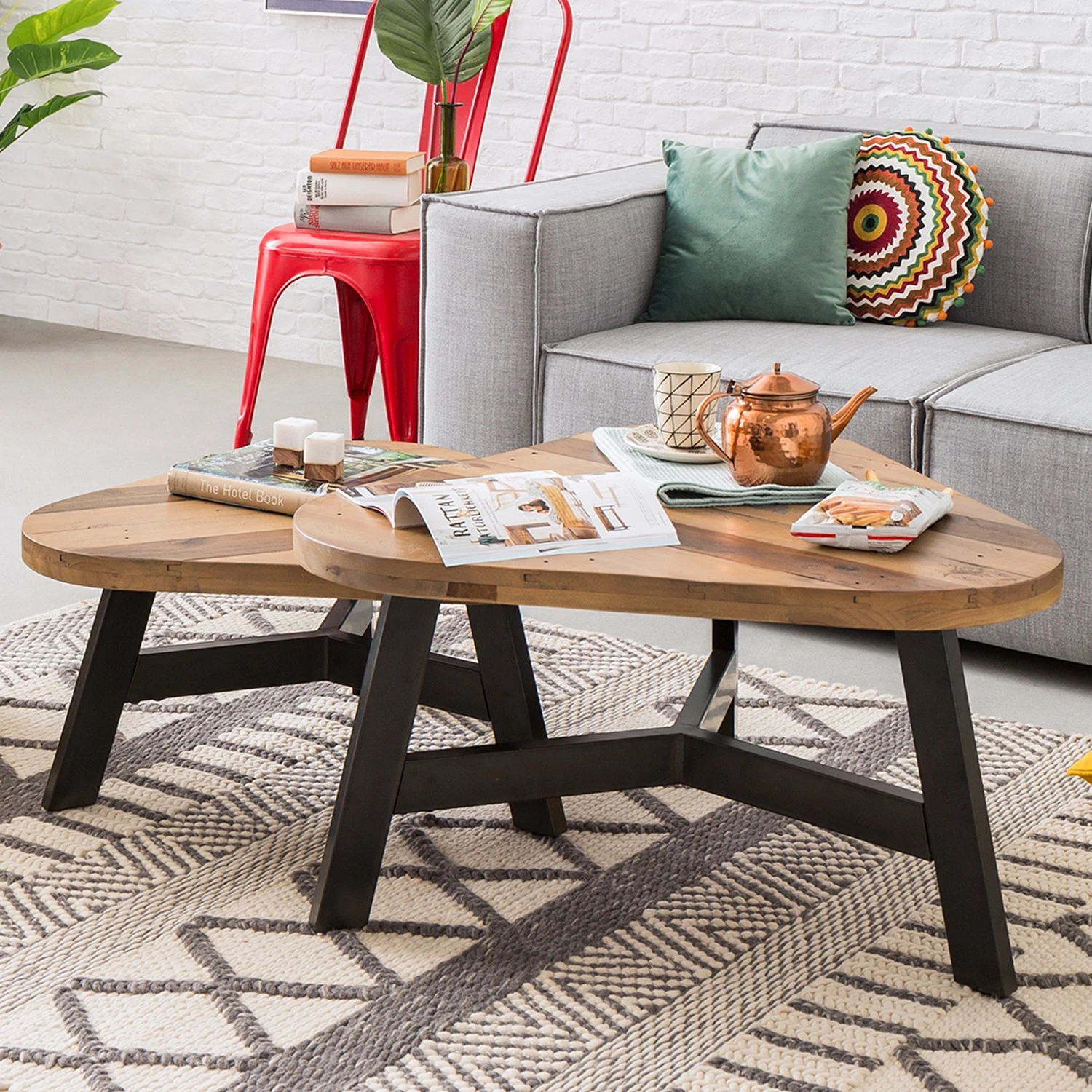 Ars manufacti Couchtisch Tamati (2er-Set) - Altholz Pinie / Metall - Pinie Dunkel / Schwarz 1 Ars manufacti Couchtisch Tamati (2er-Set) - Altholz Pinie / Metall - Pinie Dunkel / Schwarz