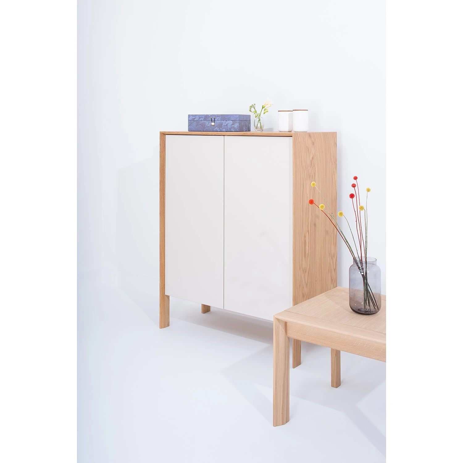 Studio Copenhagen Kommode Maayka - Eiche teilmassiv - Mushroom Creme / Eiche Hell 2 Studio Copenhagen Kommode Maayka - Eiche teilmassiv - Mushroom Creme / Eiche Hell – Bild 2