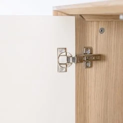 Studio Copenhagen Kommode Maayka - Eiche teilmassiv - Mushroom Creme / Eiche Hell 23 Studio Copenhagen Kommode Maayka - Eiche teilmassiv - Mushroom Creme / Eiche Hell -Wohnzimmermöbel boutique en ligne 1000277379 220729 050 DETAILS P000000001000277379