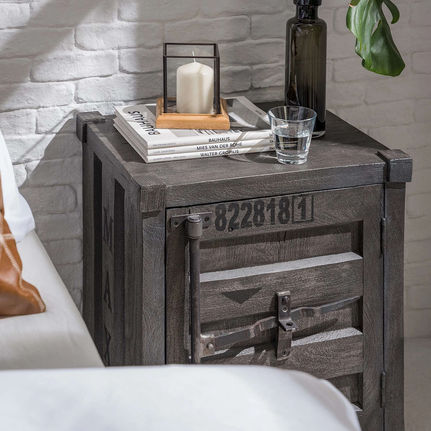 Wolf-Möbel Nachtkommode Container II - Akazie Grau 3 Wolf-Möbel Nachtkommode Container II - Akazie Grau – Bild 3