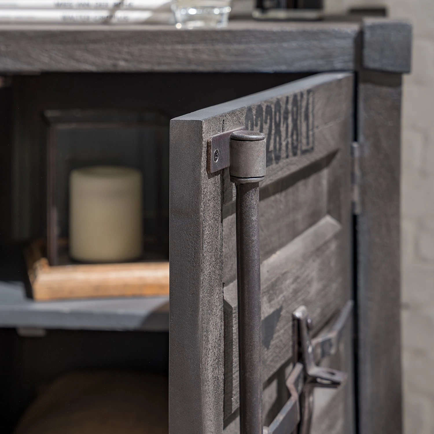 Wolf-Möbel Nachtkommode Container II - Akazie Grau 5 Wolf-Möbel Nachtkommode Container II - Akazie Grau – Bild 5