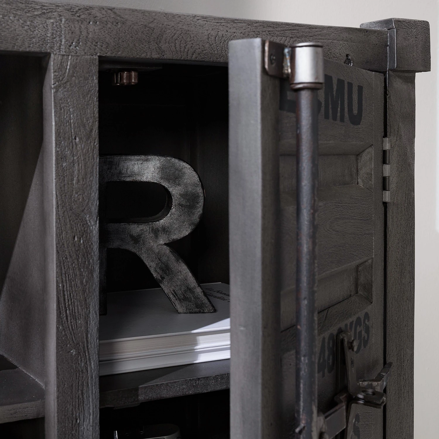 Wolf-Möbel TV-Lowboard Container I - Akazie massiv - Akazie Grau 13 Wolf-Möbel TV-Lowboard Container I - Akazie massiv - Akazie Grau – Bild 13