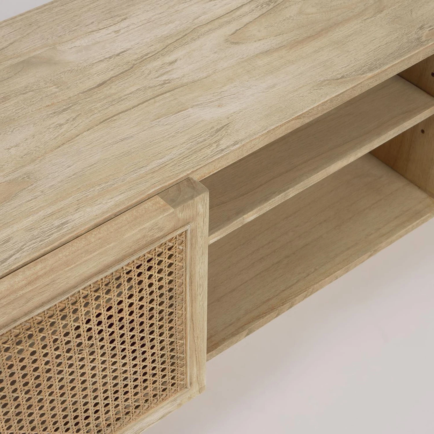 Loftscape TV-Lowboard Risley - Mindi massiv / Rattan 5 Loftscape TV-Lowboard Risley - Mindi massiv / Rattan – Bild 5