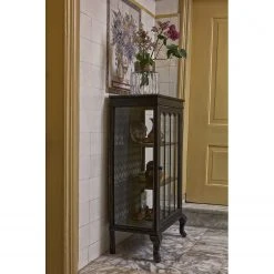 Red Living Kommode Nikalla - Vintage Schwarz -Wohnzimmermöbel boutique en ligne 1000304162 211029 123413000106 MOOD DETAILS P000000001000304162 mood