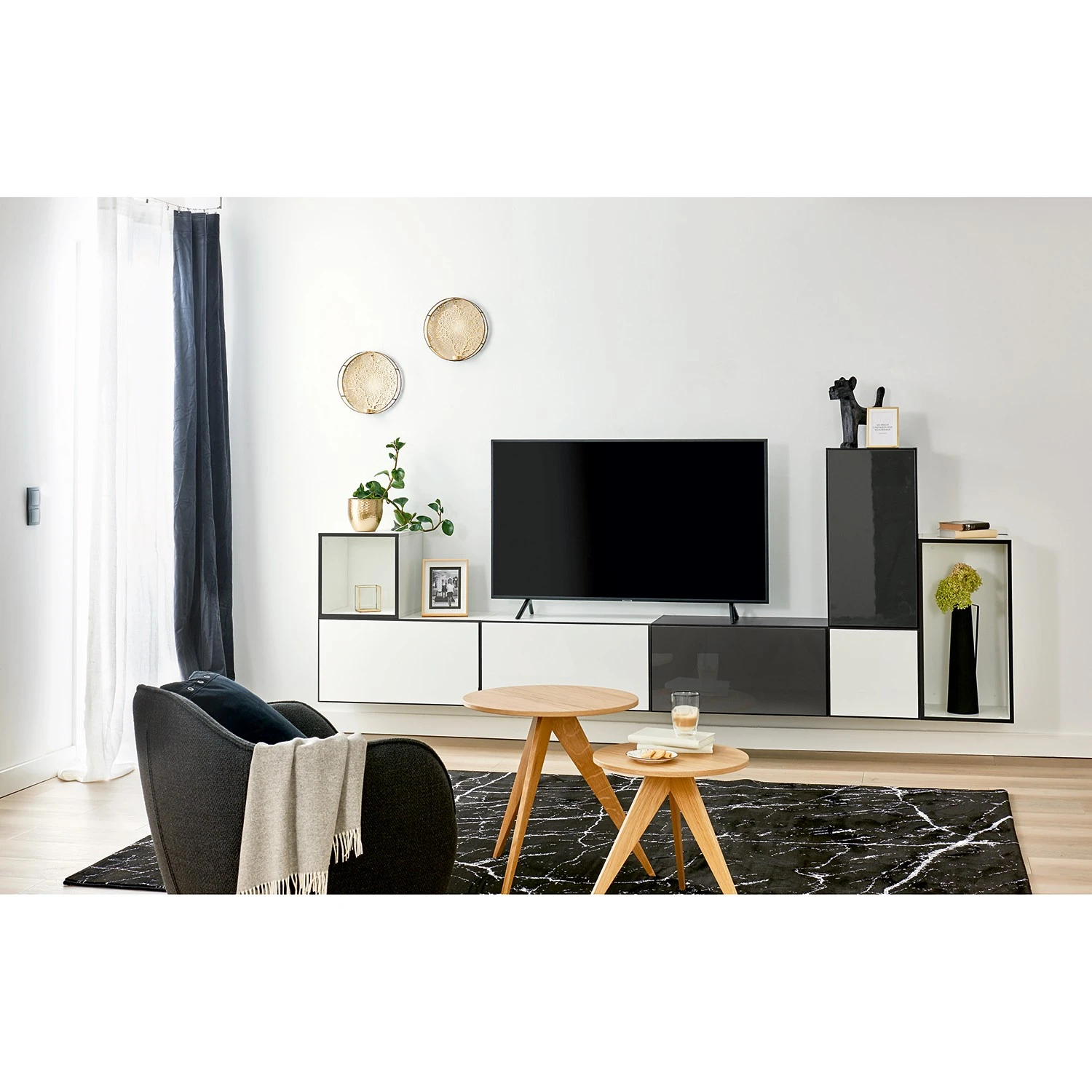 Now! by hülsta Wohnwand now to go colour VI (7-teilig) - Hochglanz Reinweiß / Hochglanz Diamantgrau 2 Now! by hülsta Wohnwand now to go colour VI (7-teilig) - Hochglanz Reinweiß / Hochglanz Diamantgrau – Bild 2