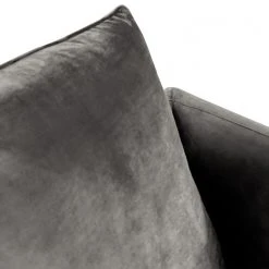 Norrwood Sofa Gobabis (1,5-Sitzer) - Samt Ravi: Taupe -Wohnzimmermöbel boutique en ligne 1000330848 220214 100 DETAILS P000000001000330848