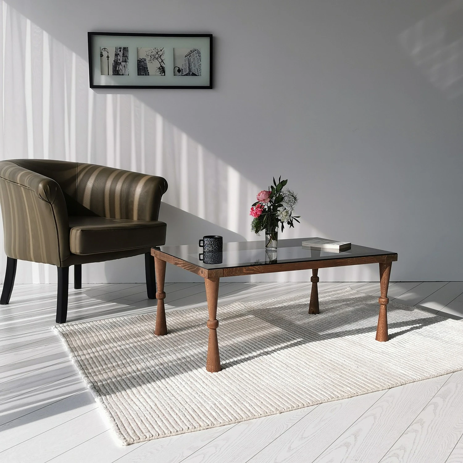 Ars Natura Couchtisch Donatella - Glas / Walnuss massiv - Rauchschwarz / Walnuss 6 Ars Natura Couchtisch Donatella - Glas / Walnuss massiv - Rauchschwarz / Walnuss – Bild 6