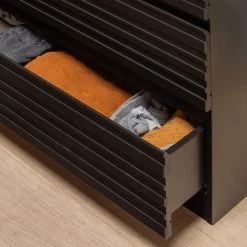 Red Living Kommode Rayong II - Kiefer massiv - Kiefer Schwarz -Wohnzimmermöbel boutique en ligne 1000342090 220401 060 DETAILS P000000001000342090