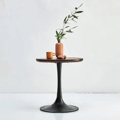 Tom Tailor Beistelltisch Montalbo II - Mango massiv - Eisen / Mango - Schwarz 12 Tom Tailor Beistelltisch Montalbo II - Mango massiv - Eisen / Mango - Schwarz -Wohnzimmermöbel boutique en ligne 1000342418 220325 021 MOOD DETAILS P000000001000342418 mood