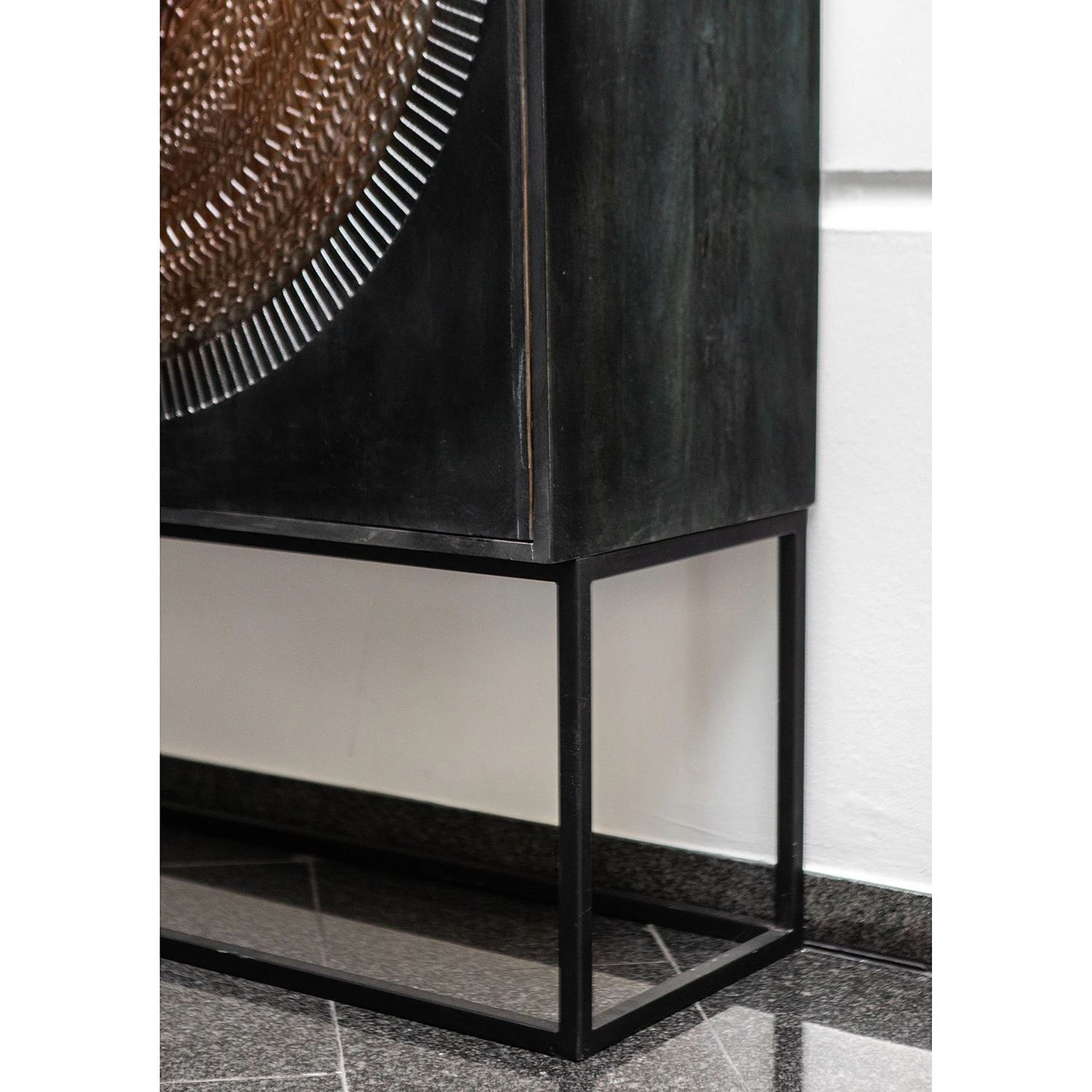 Red Living Highboard Curbar - Mango massiv / Metall - Schwarz 5 Red Living Highboard Curbar - Mango massiv / Metall - Schwarz – Bild 5