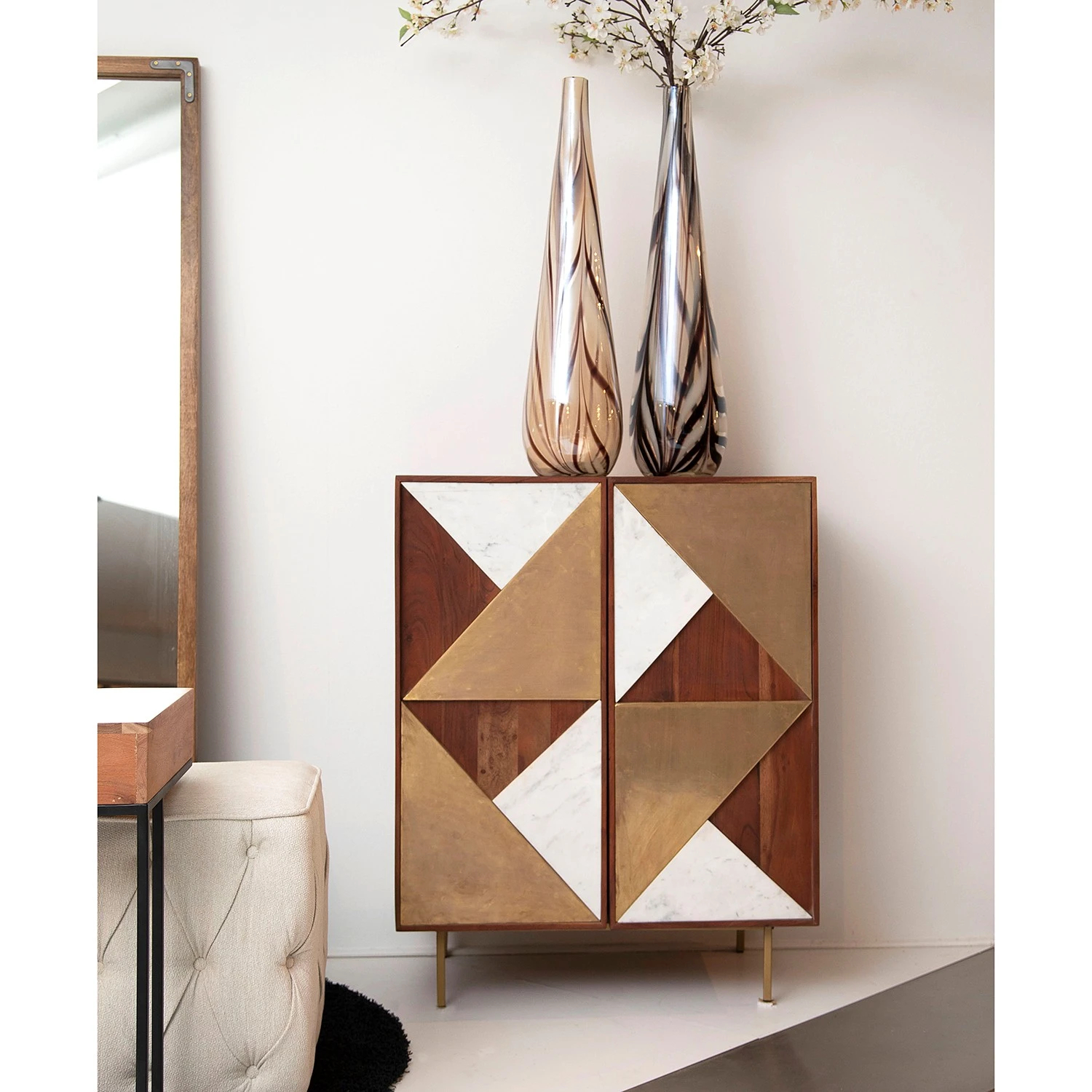 Red Living Kommode Aulnoy - Akazie massiv / Metall - Akazie / Messing 2 Red Living Kommode Aulnoy - Akazie massiv / Metall - Akazie / Messing – Bild 2