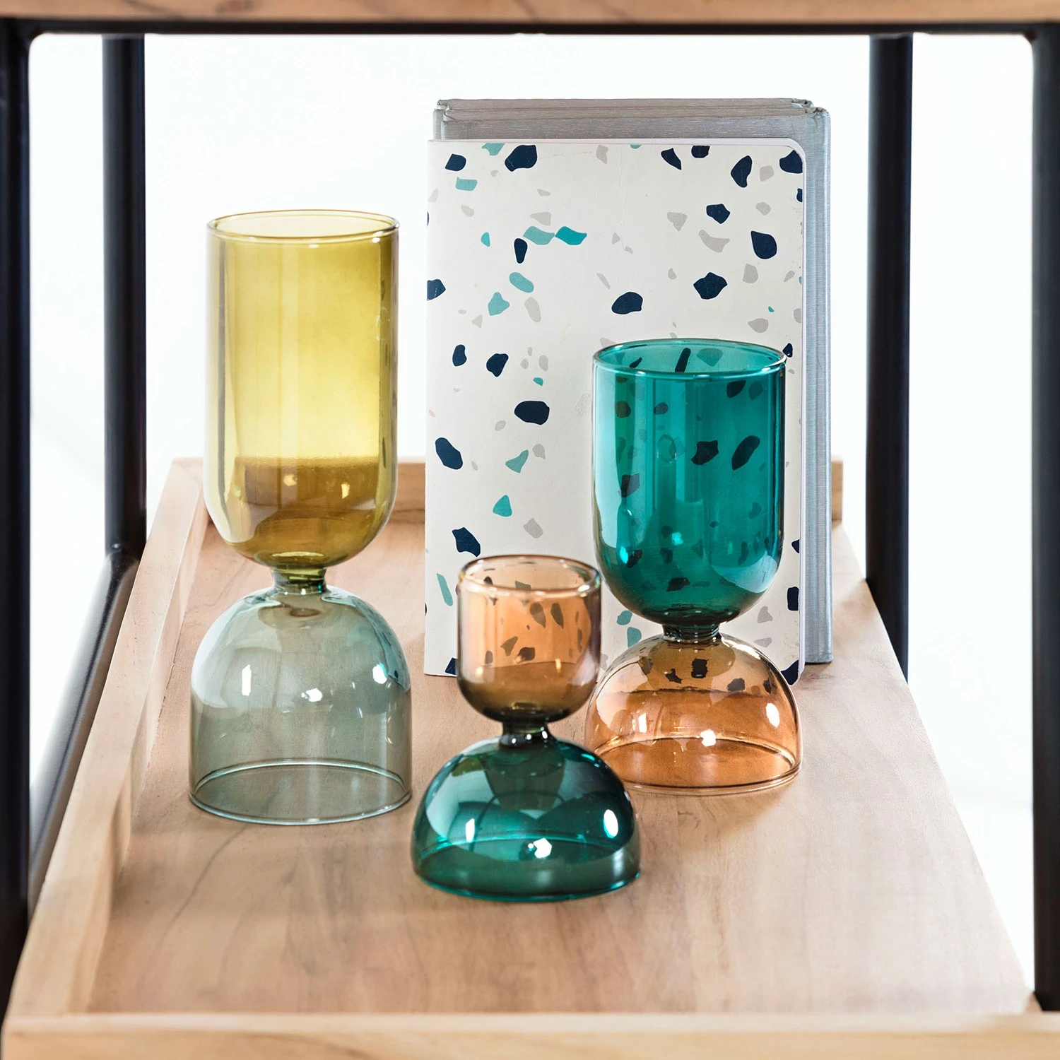 Red Living Regal Breitbride II - Akazie massiv / Metall - Akazie / Schwarz 8 Red Living Regal Breitbride II - Akazie massiv / Metall - Akazie / Schwarz – Bild 8