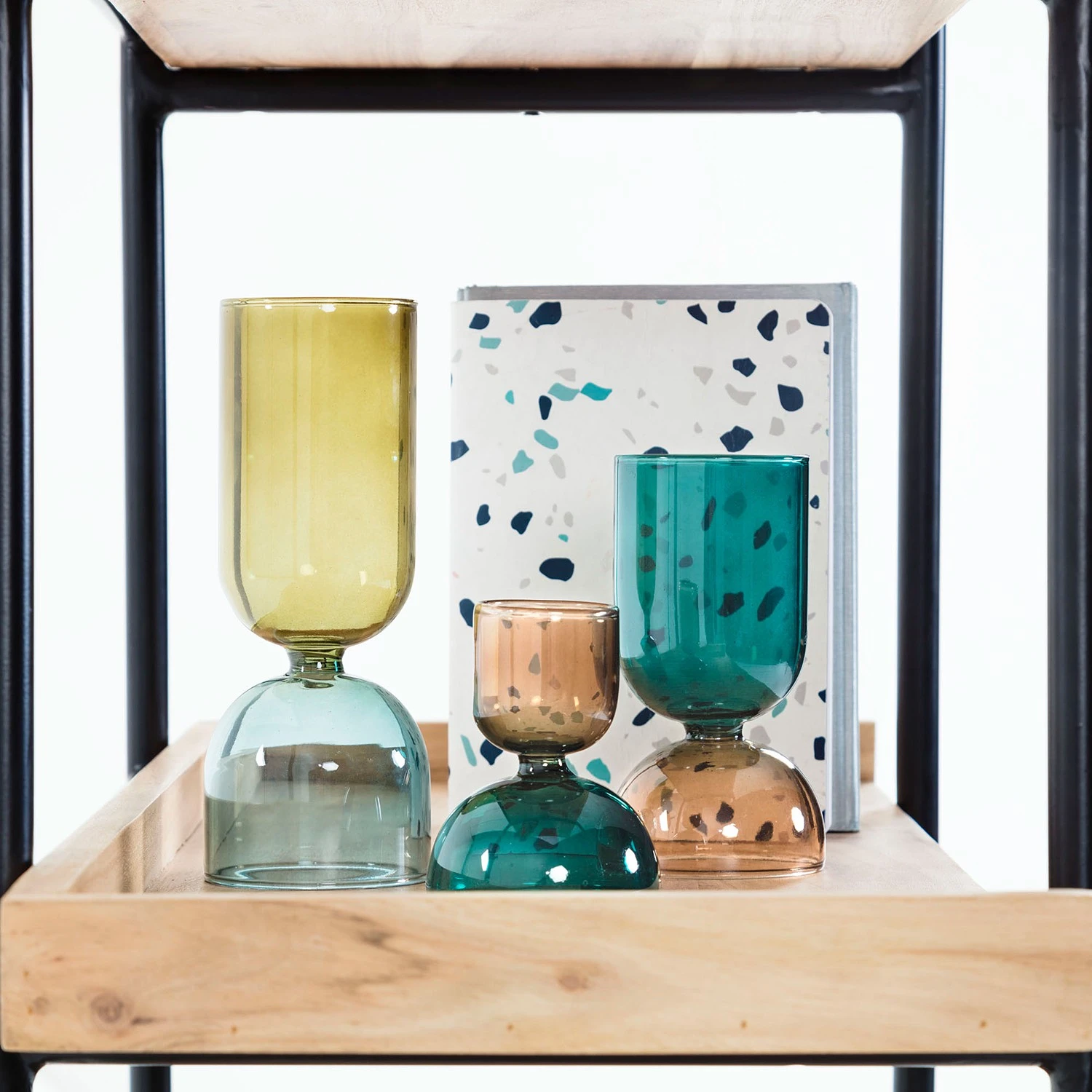 Red Living Regal Breitbride II - Akazie massiv / Metall - Akazie / Schwarz 9 Red Living Regal Breitbride II - Akazie massiv / Metall - Akazie / Schwarz – Bild 9