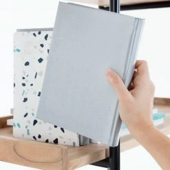 Red Living Regal Breitbride II - Akazie massiv / Metall - Akazie / Schwarz 19 Red Living Regal Breitbride II - Akazie massiv / Metall - Akazie / Schwarz -Wohnzimmermöbel boutique en ligne 1000363950 220714 055 DETAILS P000000001000363950