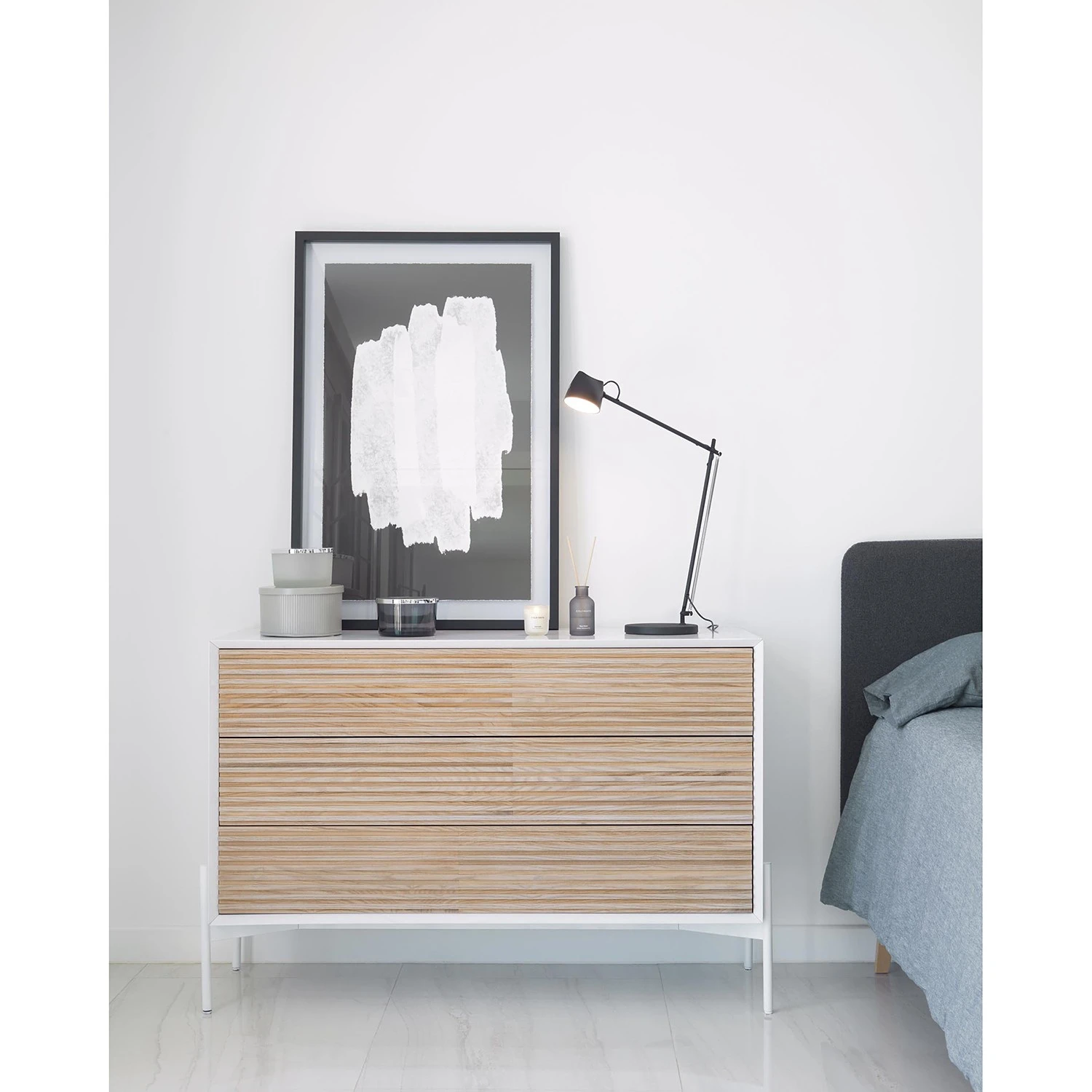 Norrwood Sideboard Maredale II - Esche teilmassiv - Esche / Weiß 2 Norrwood Sideboard Maredale II - Esche teilmassiv - Esche / Weiß – Bild 2