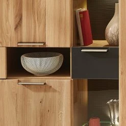 Naturoo Vitrinenschrank Macoun - Inkl. Beleuchtung - Wildeiche teilmassiv -Wohnzimmermöbel boutique en ligne innostyle wohnen 10 01 17 4491260