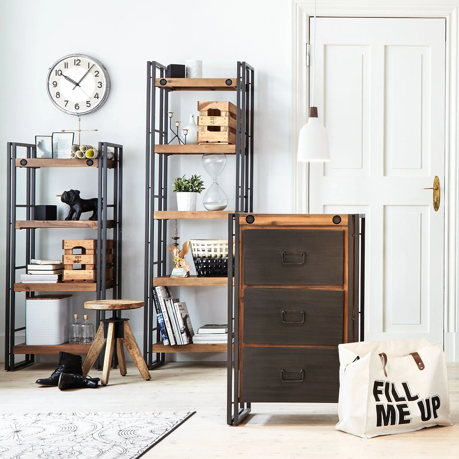 Ars manufacti Regal Manchester IV - Akazie massiv / Metall - Akazie / Anthrazit 4 Ars manufacti Regal Manchester IV - Akazie massiv / Metall - Akazie / Anthrazit – Bild 4