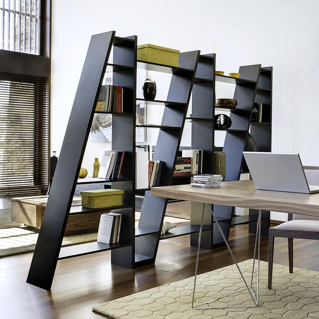 Temahome Regal Malcom XI - Schwarz 2 Temahome Regal Malcom XI - Schwarz – Bild 2