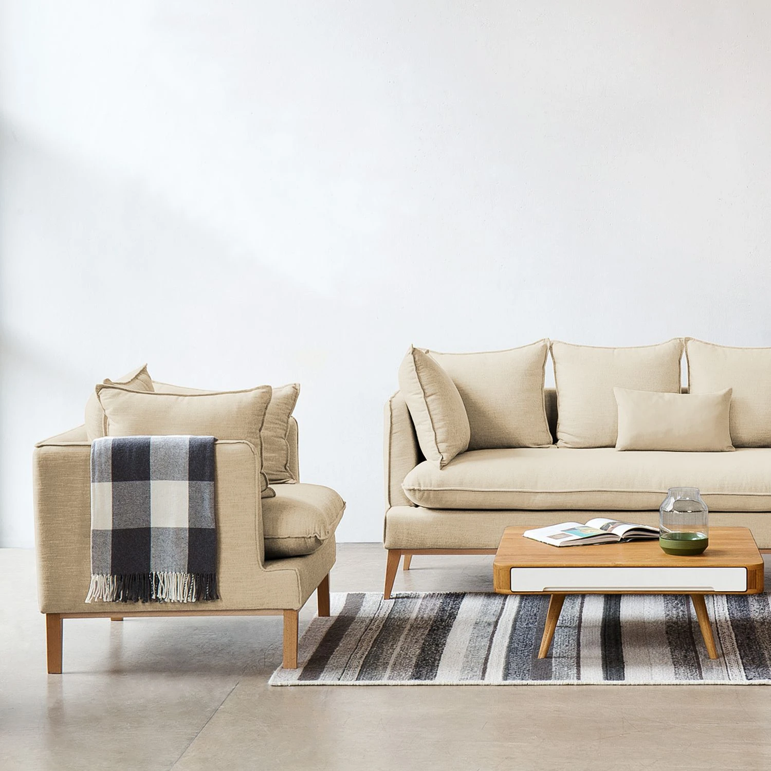 Mørteens Sessel Sulviken Webstoff - Stoff Dona: Hellbeige 2 Mørteens Sessel Sulviken Webstoff - Stoff Dona: Hellbeige – Bild 2