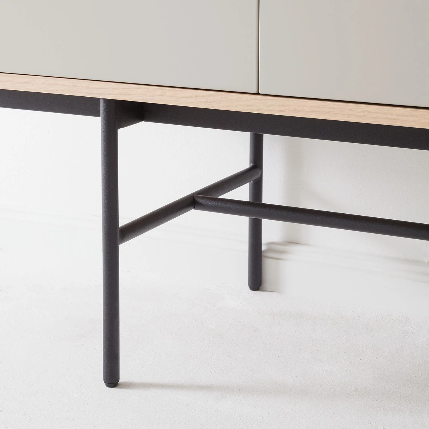 Studio Copenhagen Sideboard Caspito - Hellgrau / Eiche 13 Studio Copenhagen Sideboard Caspito - Hellgrau / Eiche – Bild 13