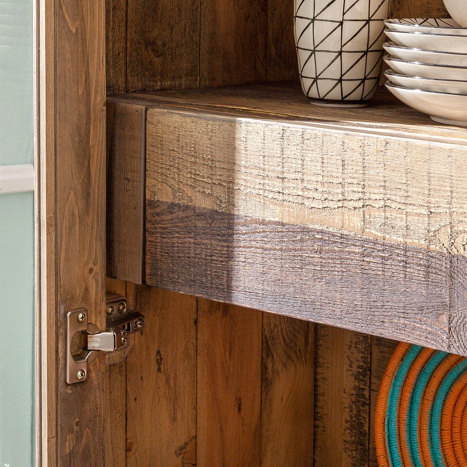 Ars manufacti Standvitrine Tamati - Pinie massiv 7 Ars manufacti Standvitrine Tamati - Pinie massiv – Bild 7