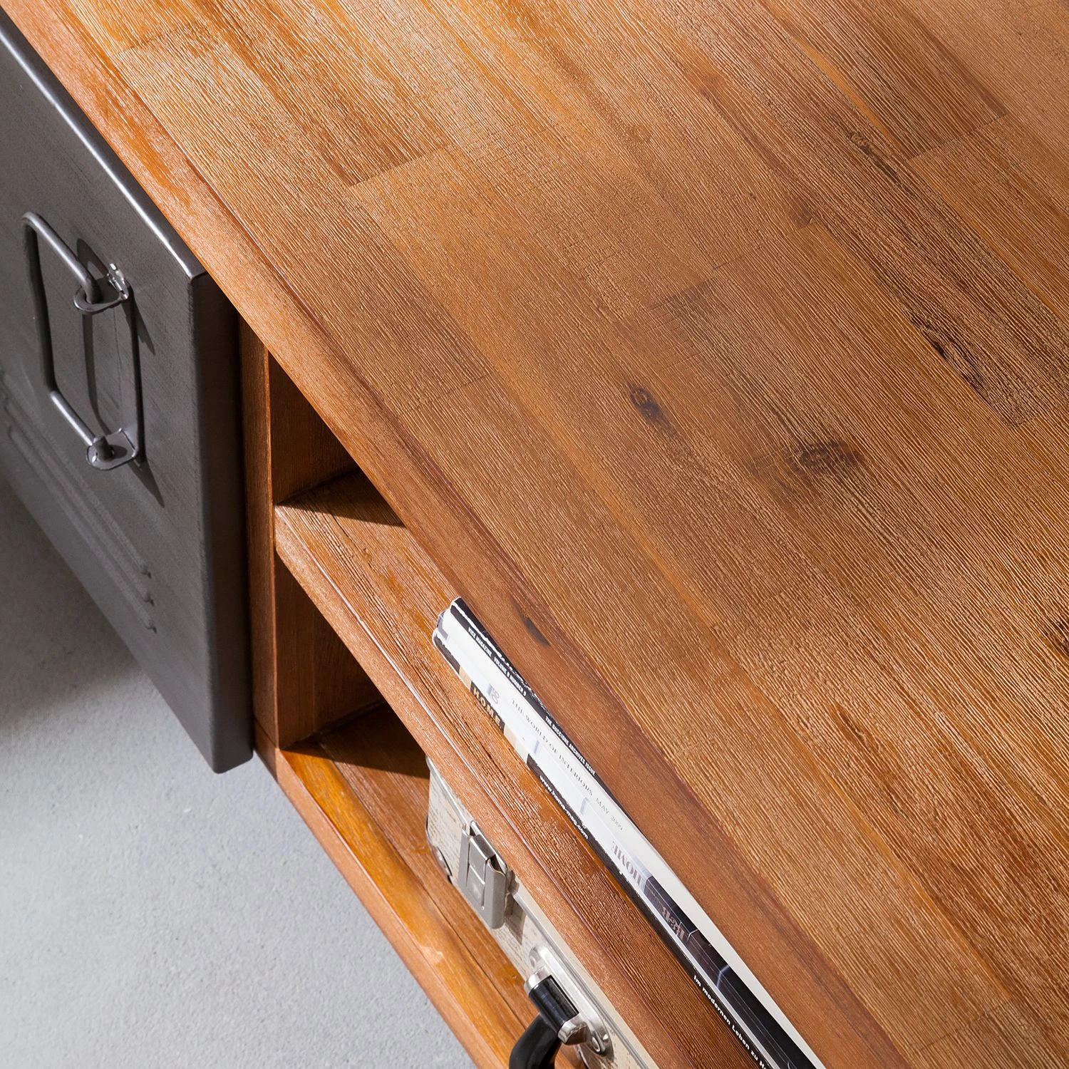 Ars manufacti TV-Lowboard Manchester - Akazie teilmassiv / Metall - Akazie / Anthrazit 7 Ars manufacti TV-Lowboard Manchester - Akazie teilmassiv / Metall - Akazie / Anthrazit – Bild 7