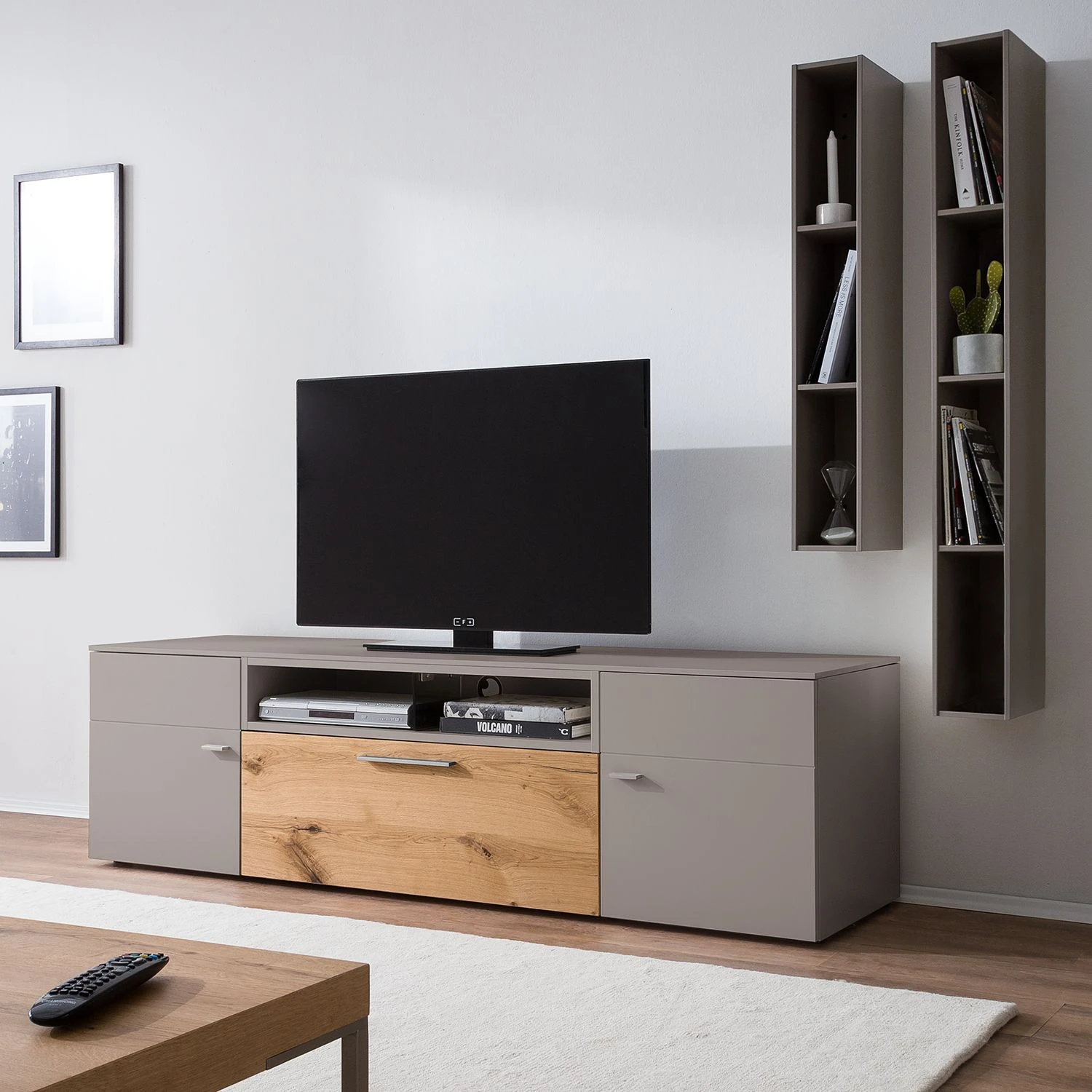 GWINNER Wohnwand Anzio II (3-teilig) - Matt Fango / Balkeneiche 1 GWINNER Wohnwand Anzio II (3-teilig) - Matt Fango / Balkeneiche